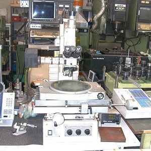 ニコン製工場顕微鏡　UM-3